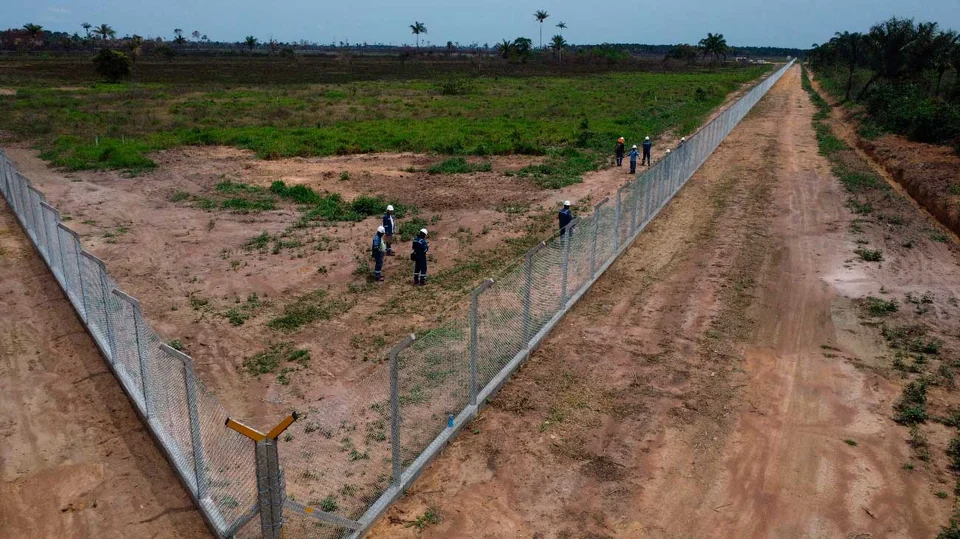 Construcción Cerco Perimetral Planta de Generación Y Subestación Guayaramerín · Fotografía 8